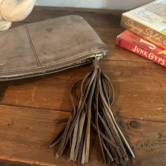 Hobo -Metallic Tan Clutch with tassel - Picture 4 of 4